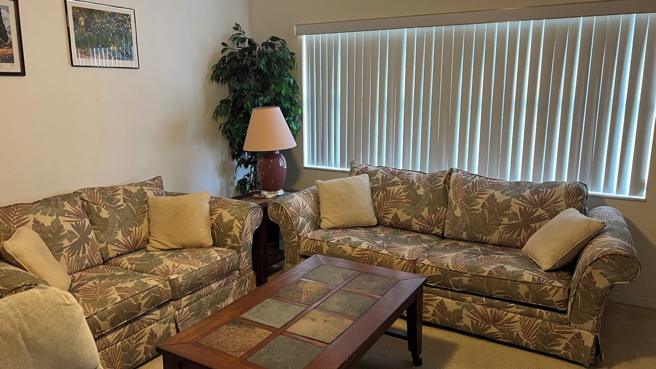 Photo of Livingroom in Highland