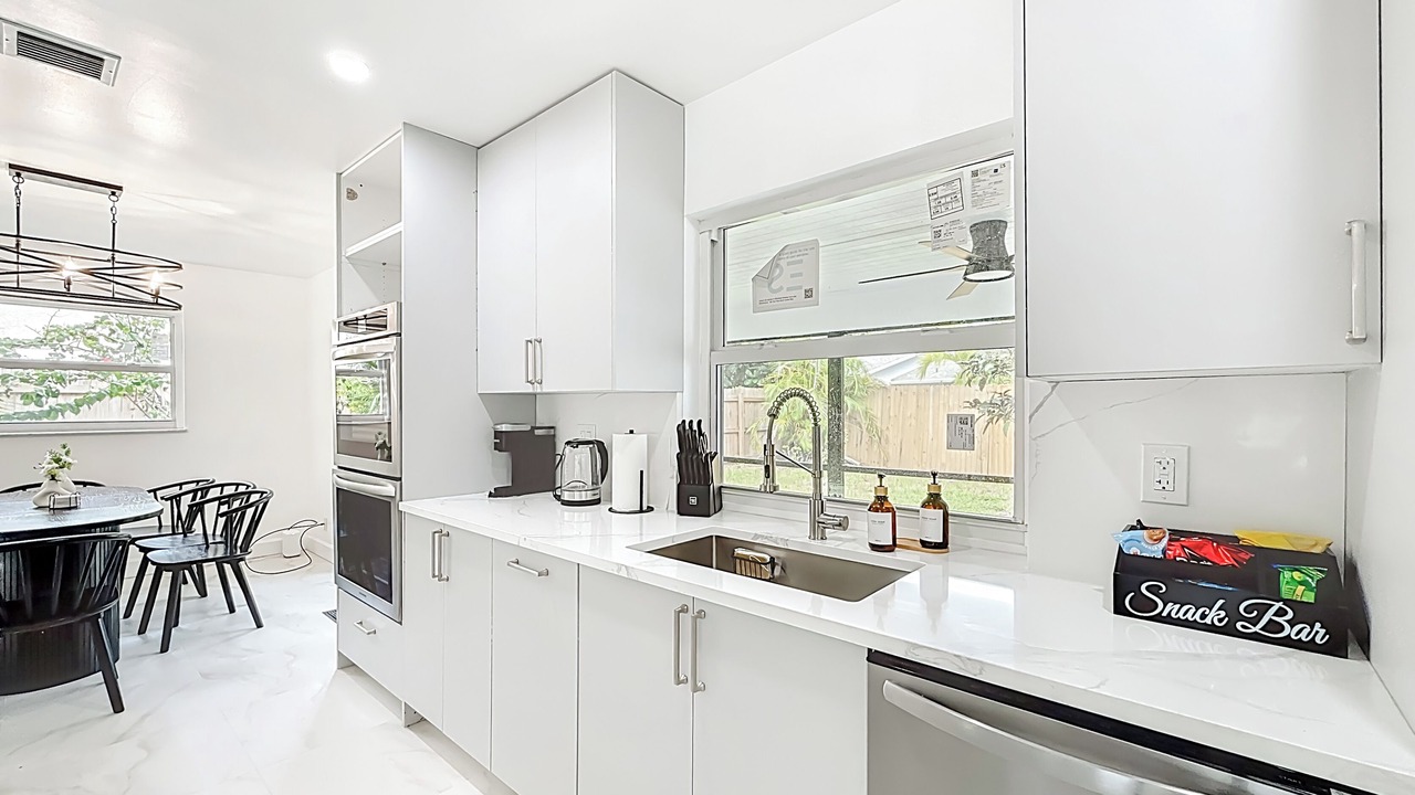 Photo of Kitchen in Tropic Palms