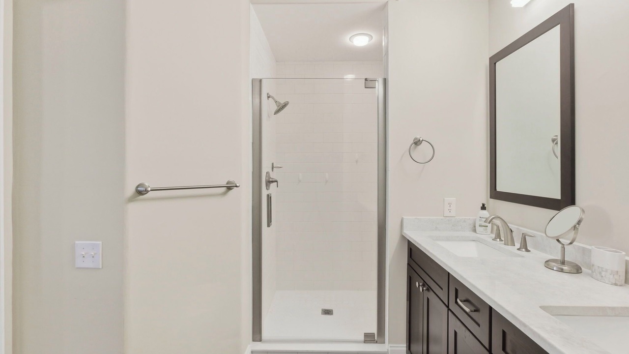Photo of Bathroom in Tropical Cove