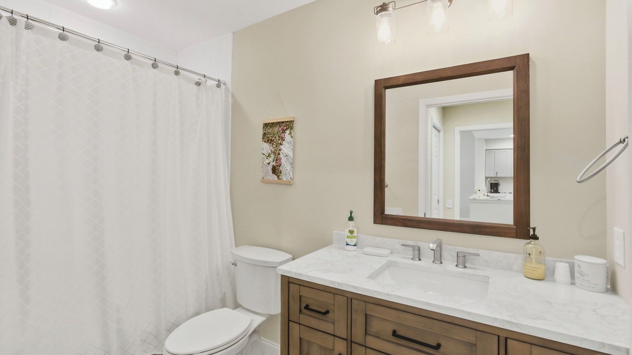 Photo of Bathroom in Tropical Cove
