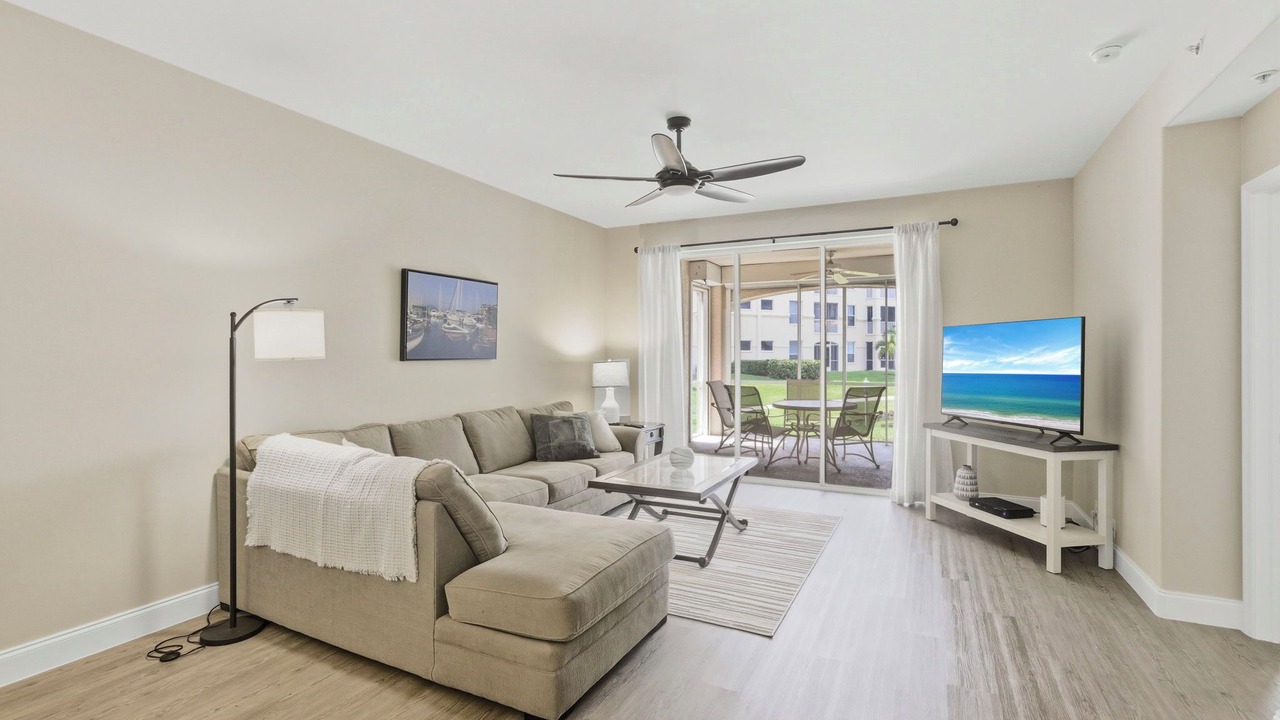 Photo of Livingroom in Tropical Cove