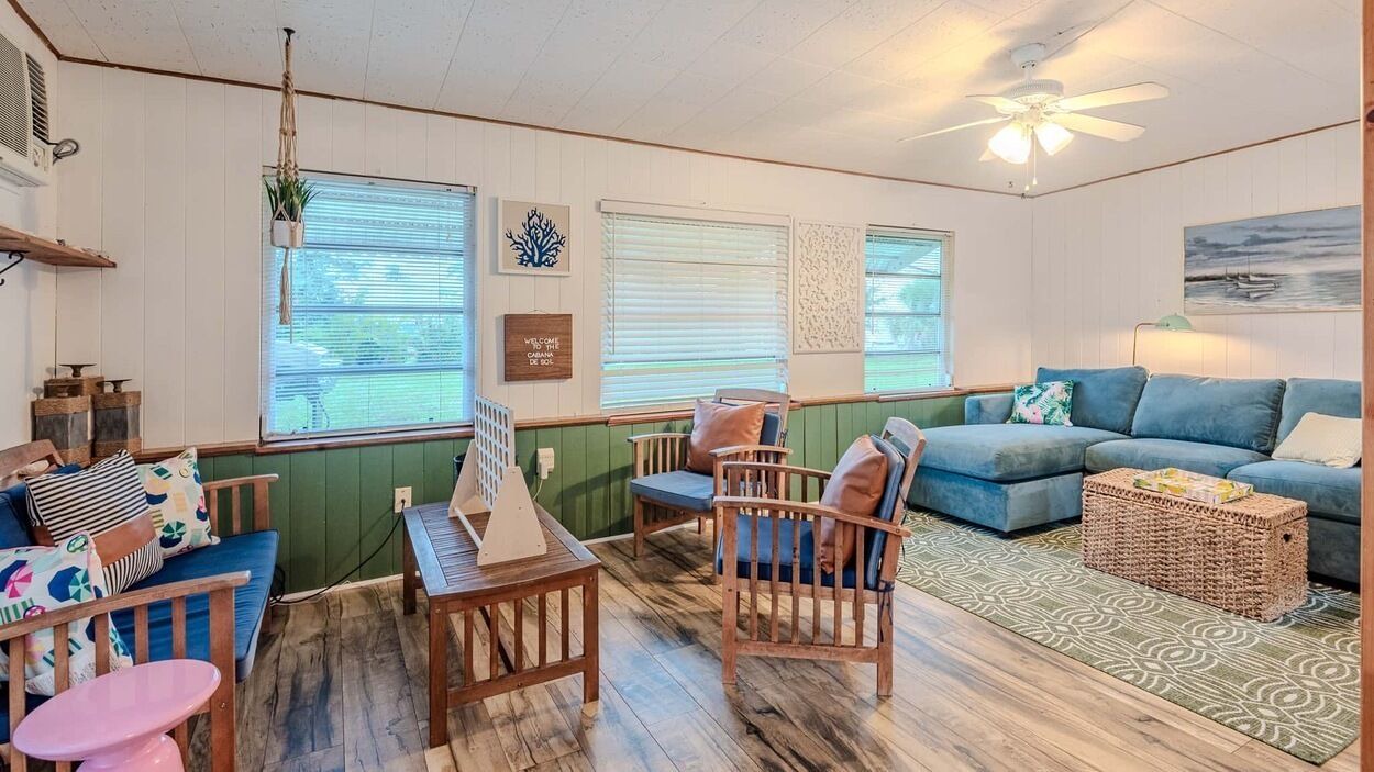 Photo of Livingroom in Venice Gardens