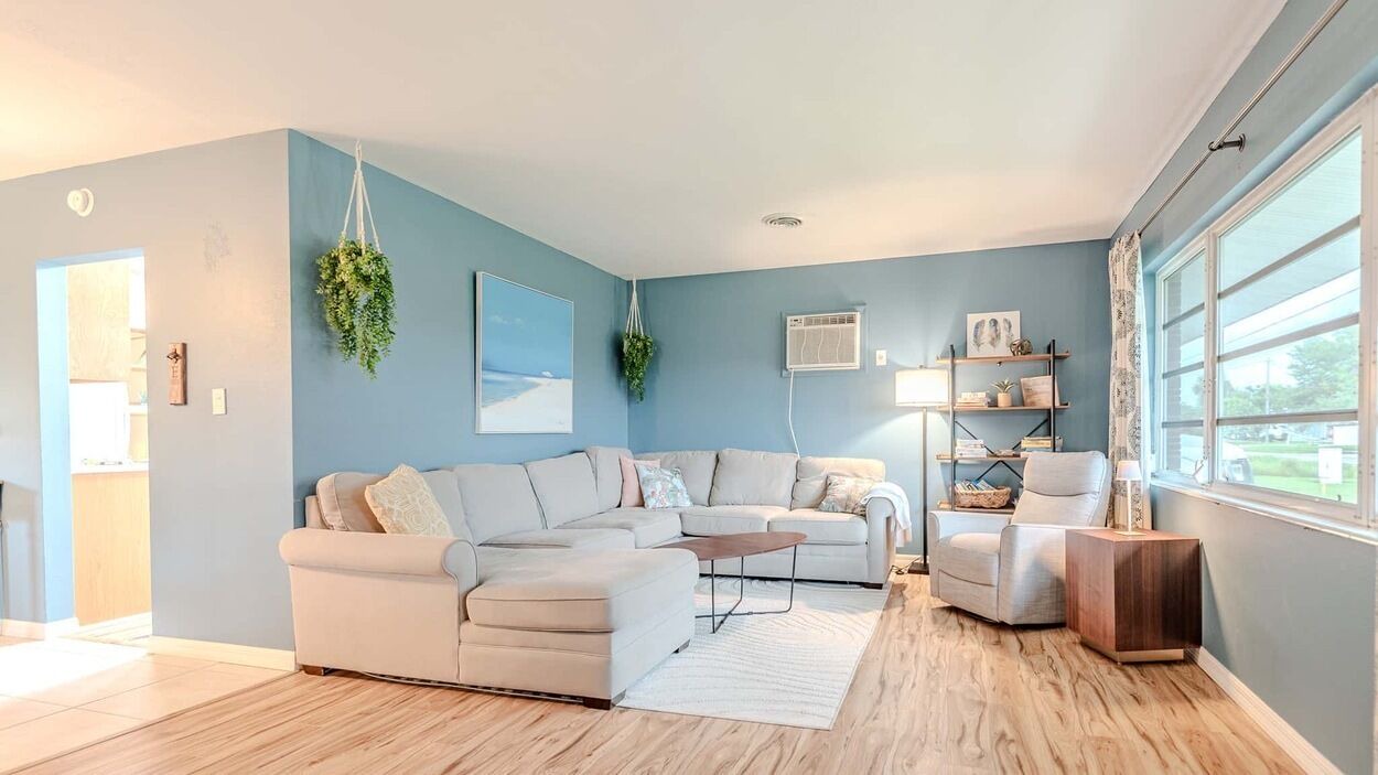 Photo of Livingroom in Venice Gardens