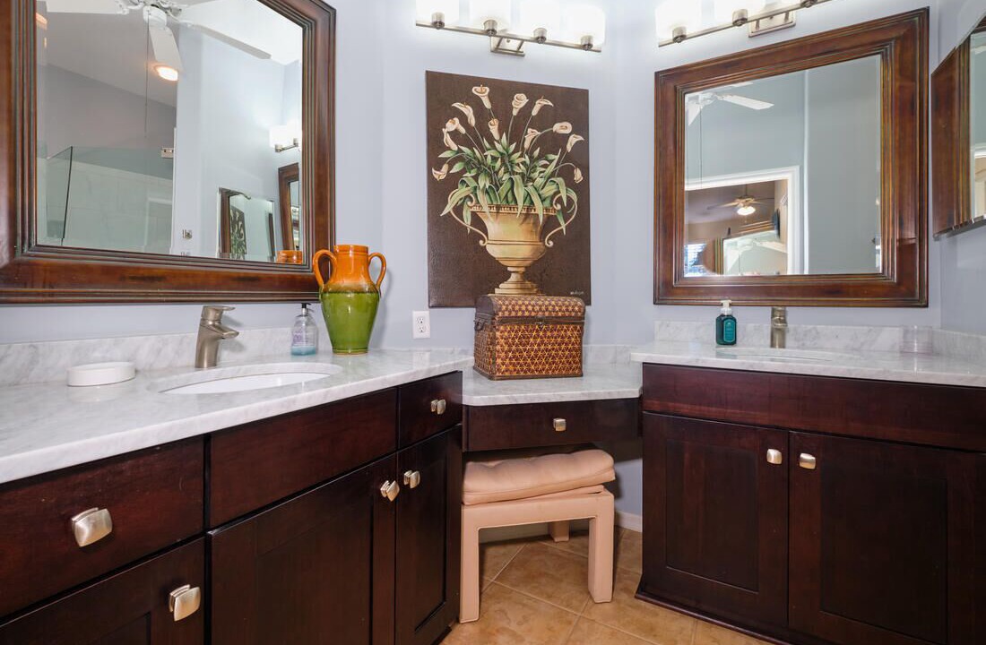 Photo of Bathroom in Tropical Cove