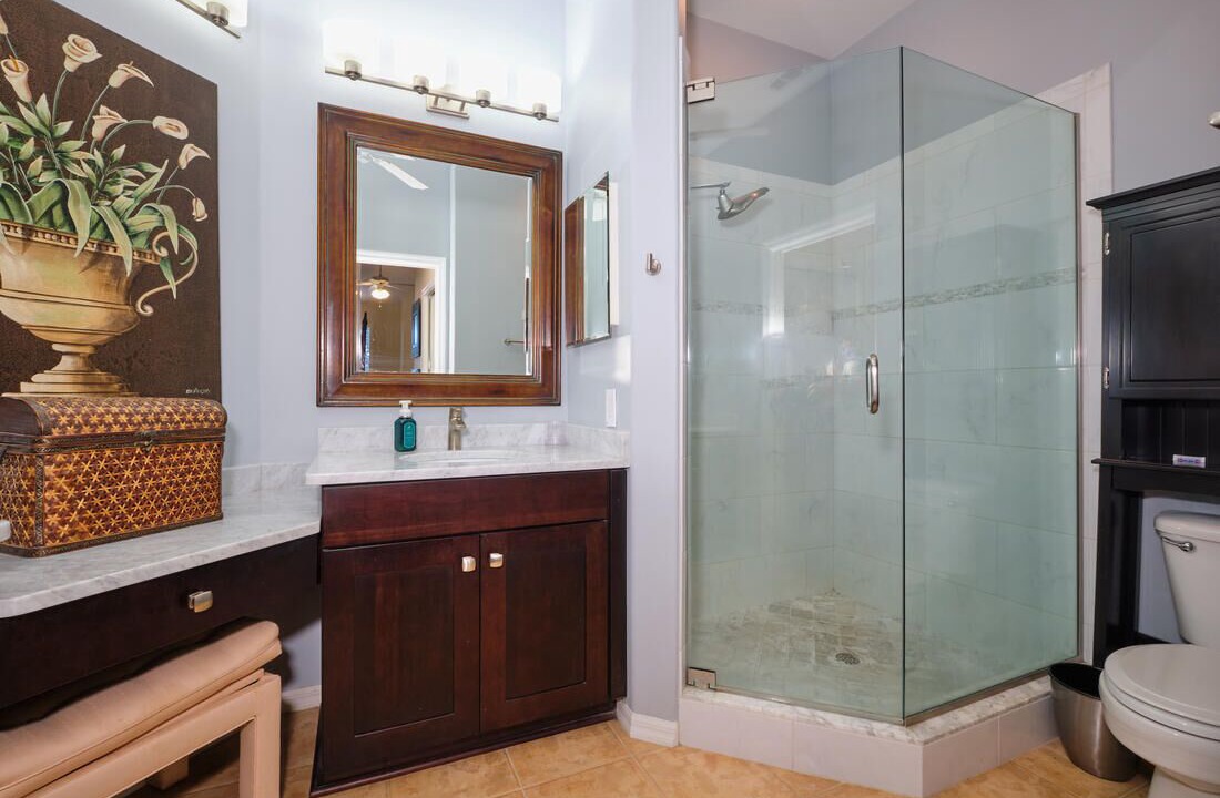 Photo of Bathroom in Tropical Cove