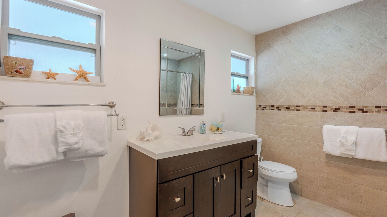 Photo of Bathroom in Town and River