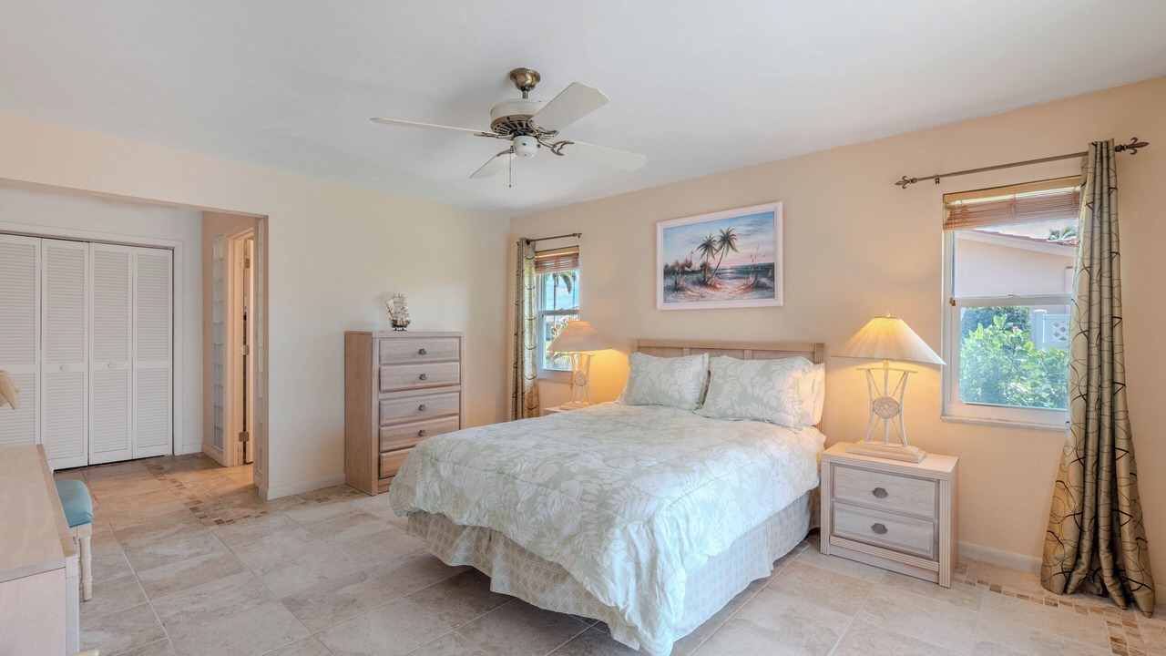 Photo of Bedroom in Town and River