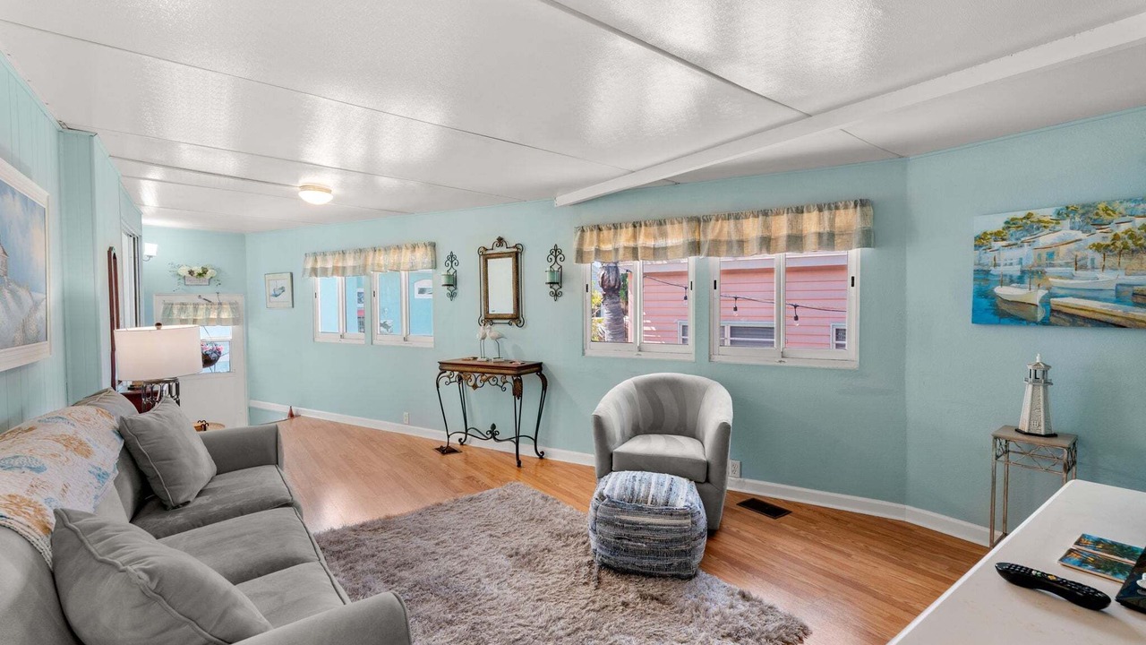 Photo of Livingroom in Nettles Island