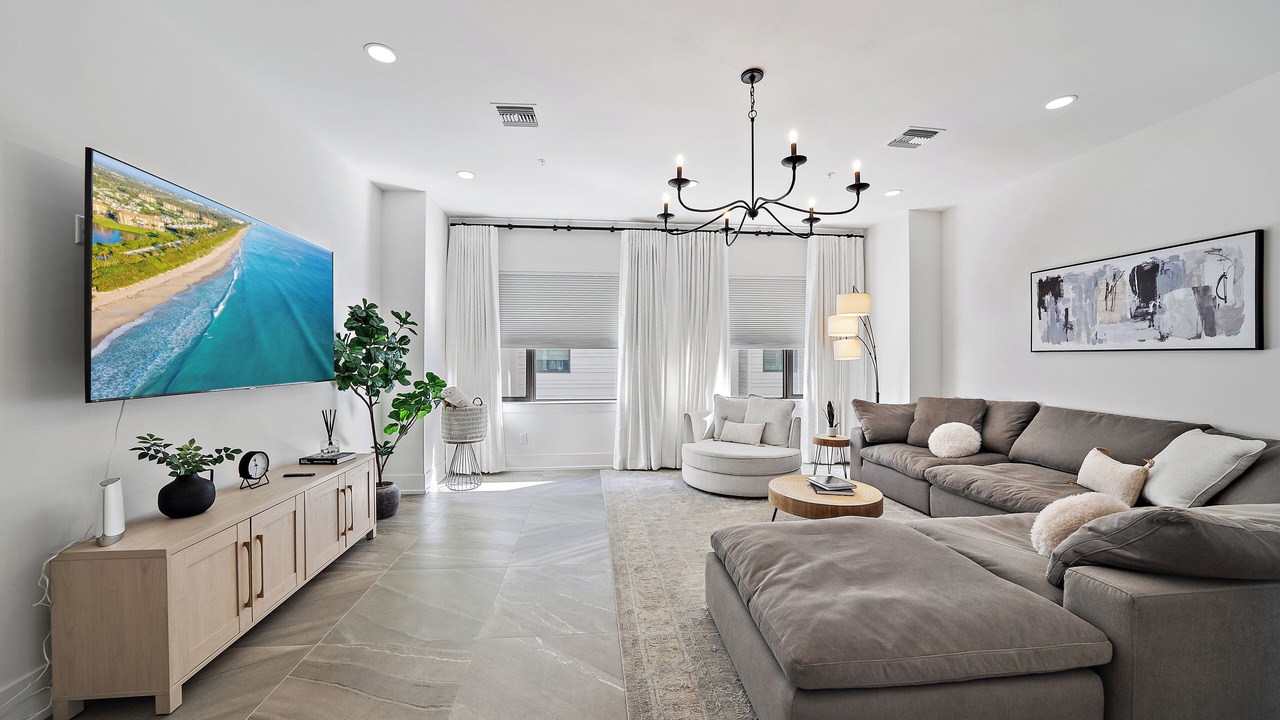 Photo of Livingroom in Downtown