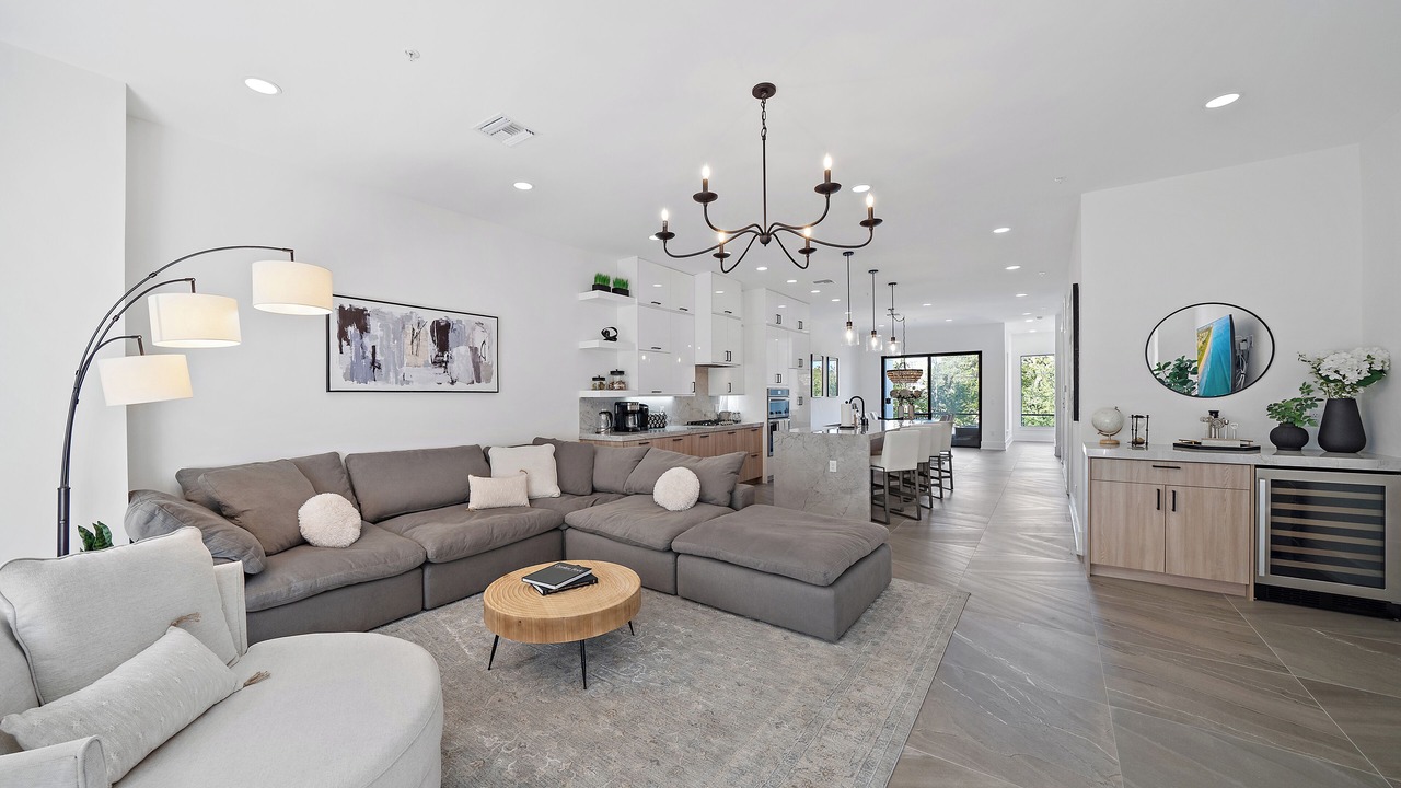 Photo of Livingroom in Downtown