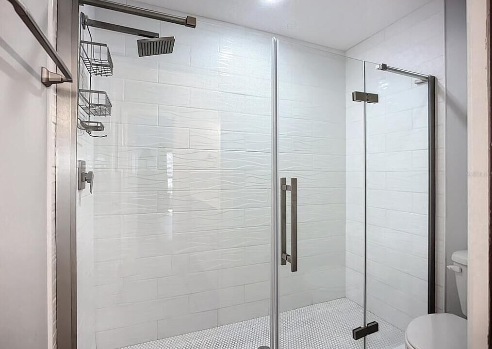 Photo of Bathroom in Bayshore Gardens