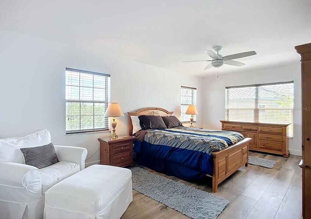 Photo of Bedroom in Bayshore Gardens