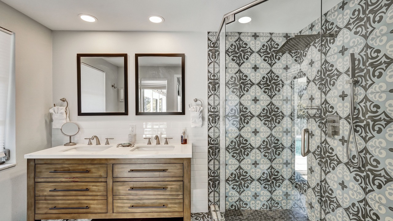 Photo of Bathroom in Southgate