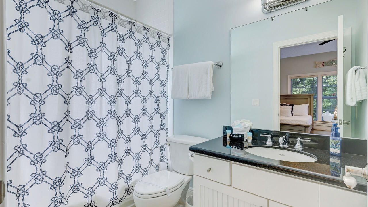 Photo of Bathroom in Islamorada