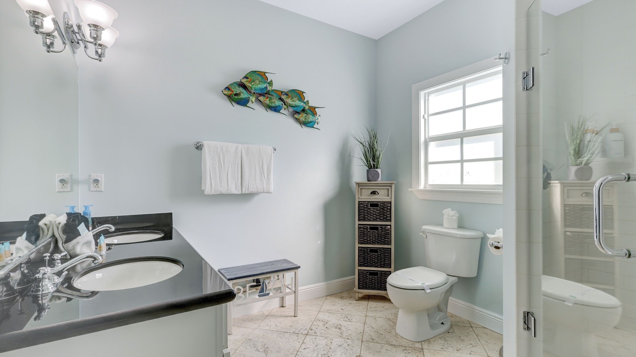 Photo of Bathroom in Islamorada