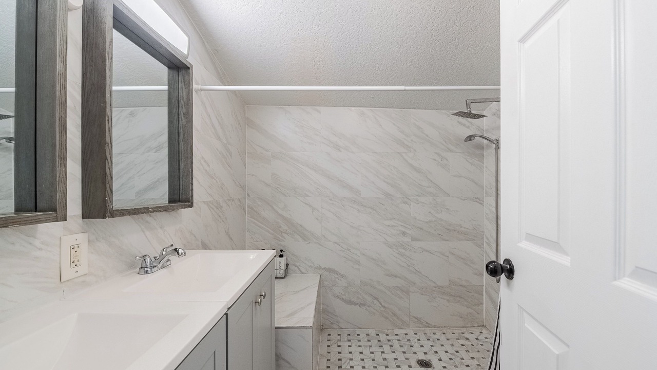 Photo of Bathroom in Dixieland