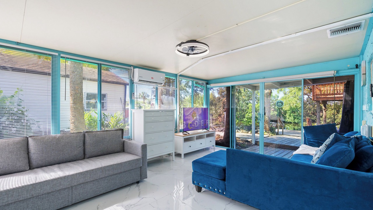 Photo of Livingroom in Riverview