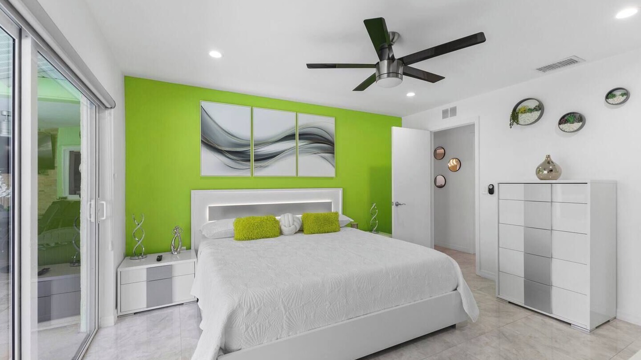 Photo of Bedroom in Lake Sarasota