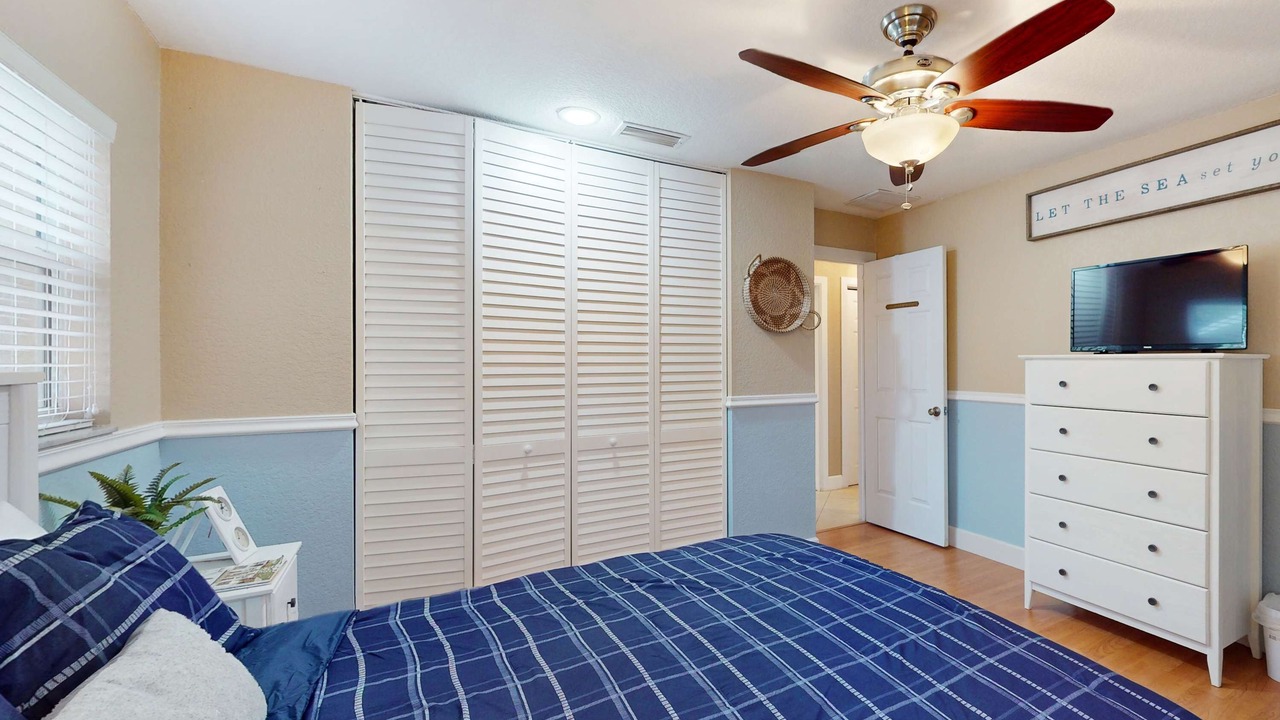 Photo of Bedroom in Bay Crest Park