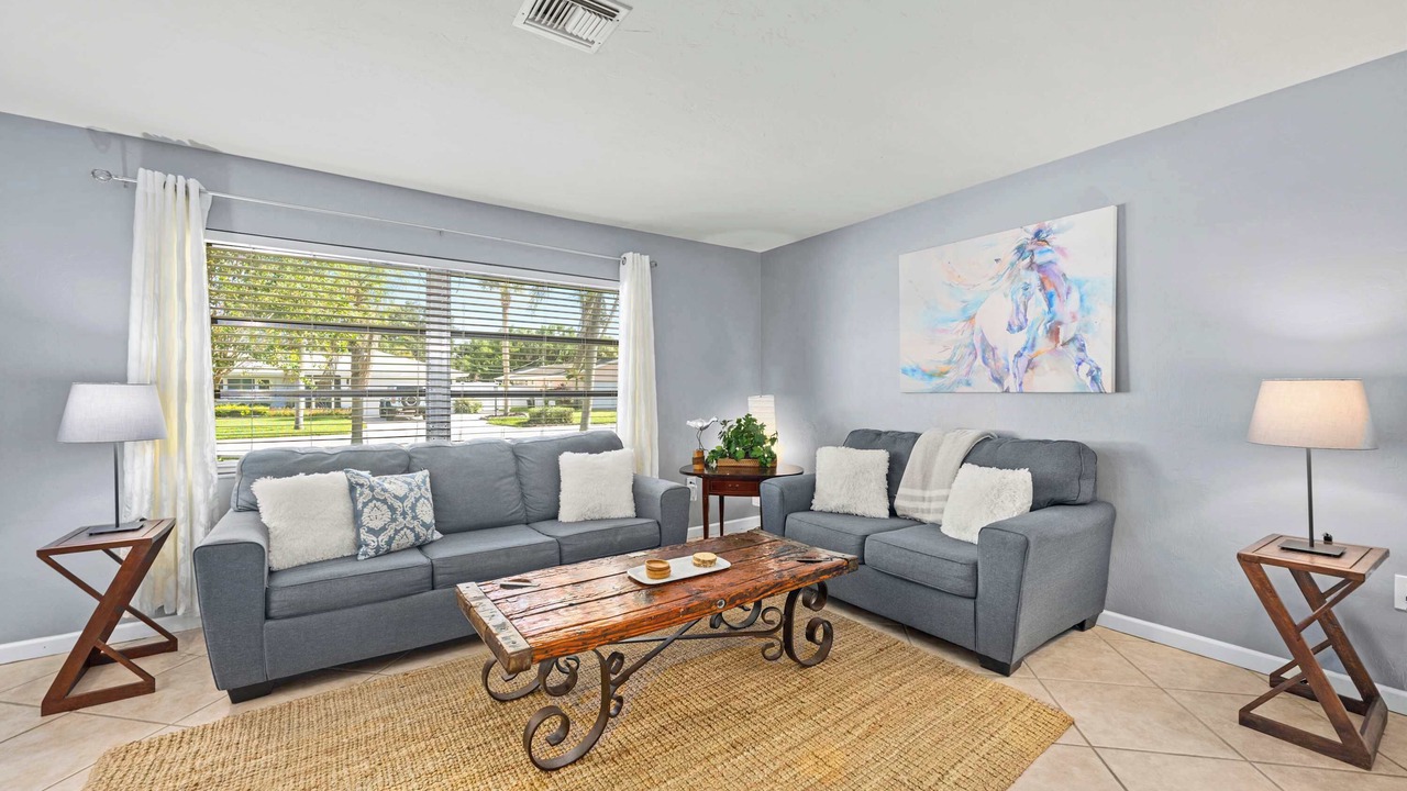 Photo of Livingroom in Gulf Gate Estates