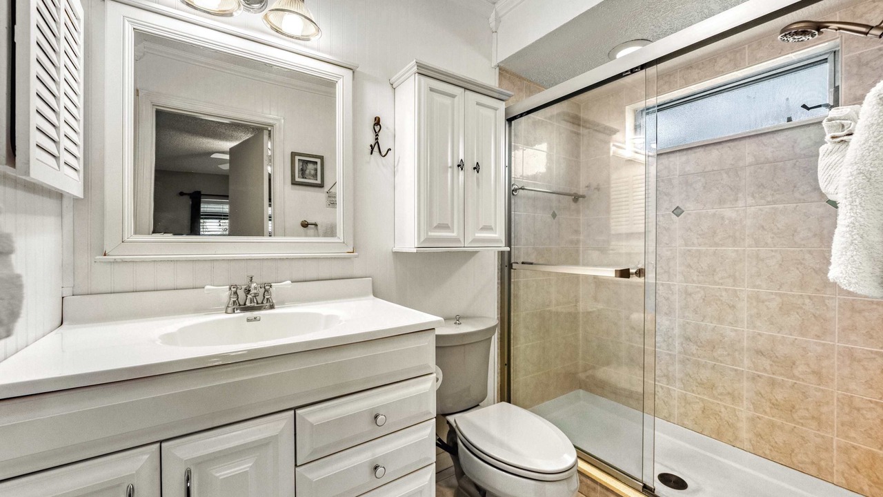 Photo of Bathroom in Gulf Gate Estates