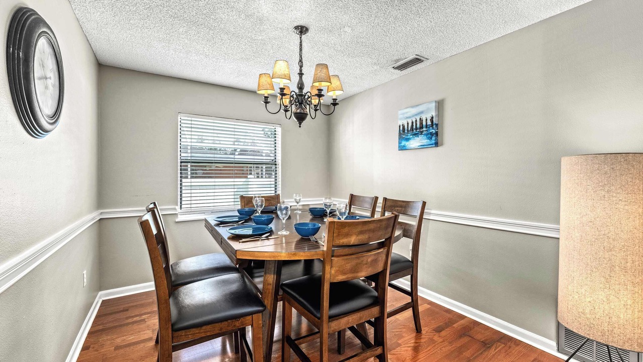 Photo of Livingroom in Gulf Gate Estates