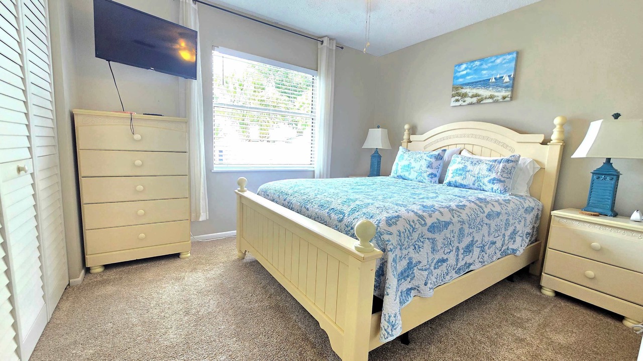 Photo of Bedroom in Gulf Gate Estates