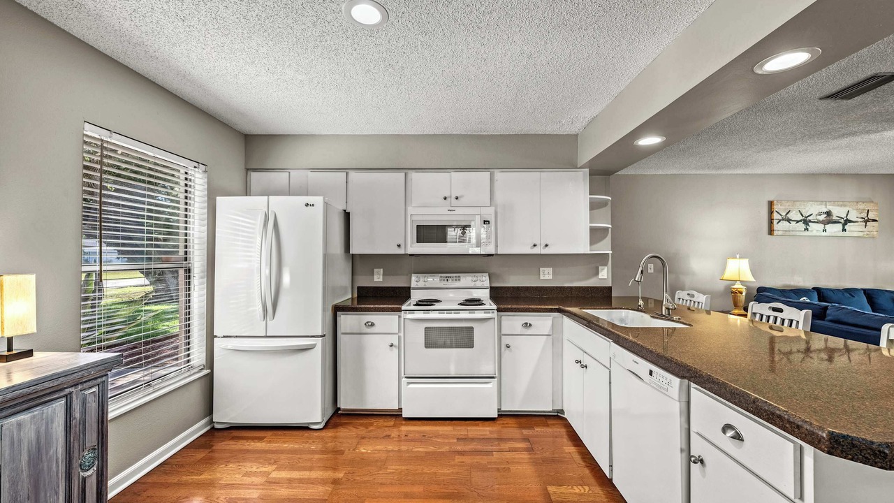 Photo of Kitchen in Gulf Gate Estates