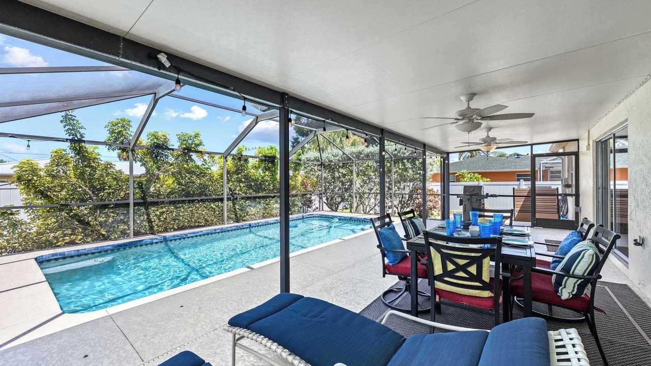 Photo of Outdoor in Gulf Gate Estates