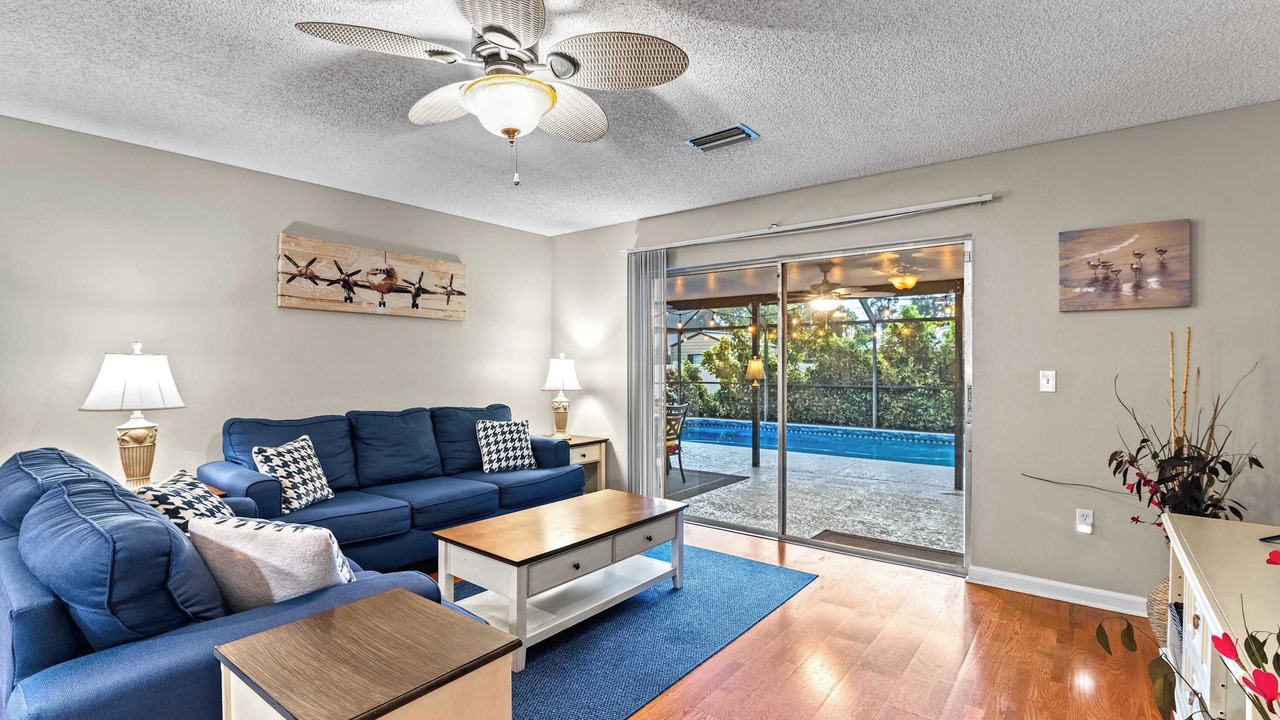 Photo of Livingroom in Gulf Gate Estates
