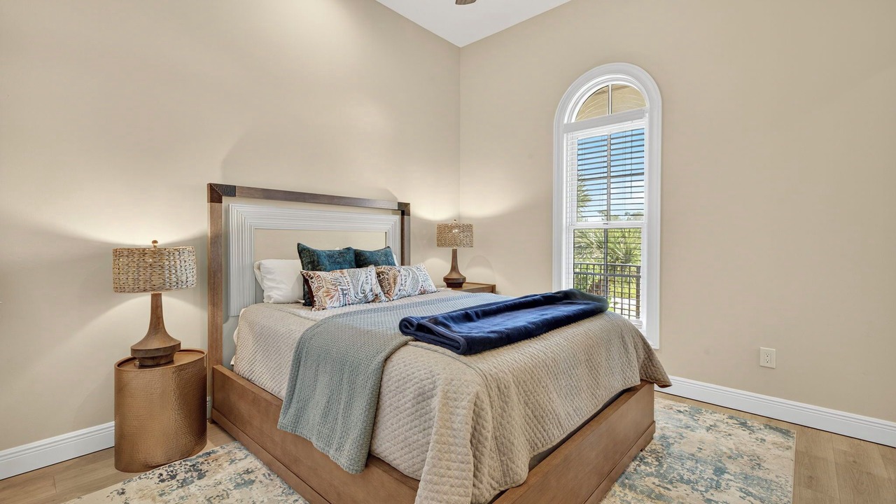 Photo of Bedroom in Murex Lakes