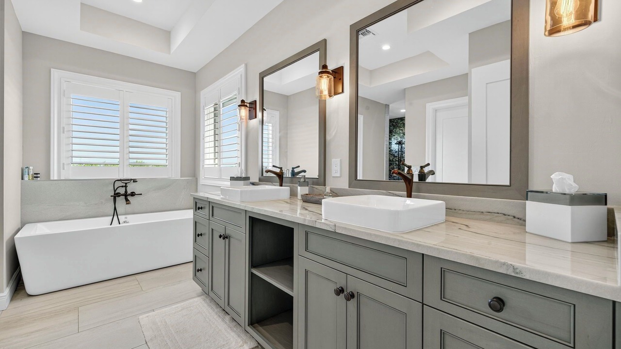 Photo of Bathroom in Murex Lakes