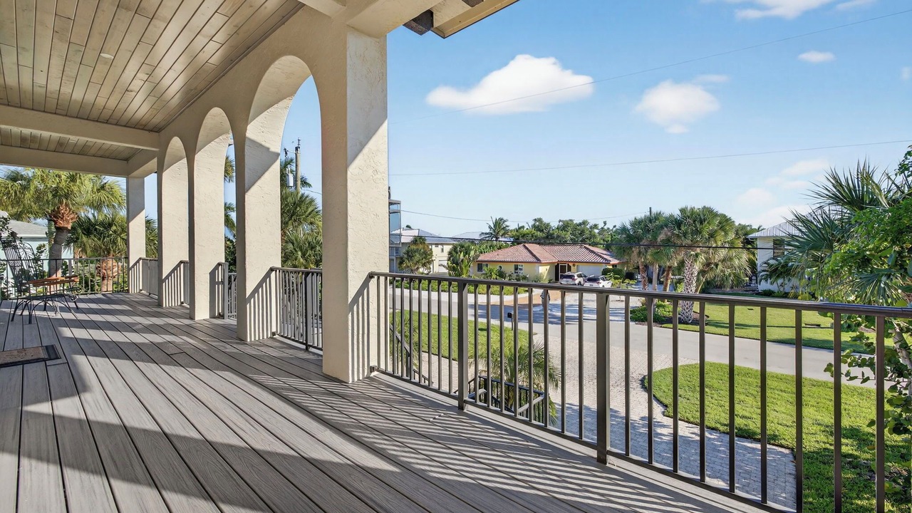 Photo of Patio Balcony in Murex Lakes