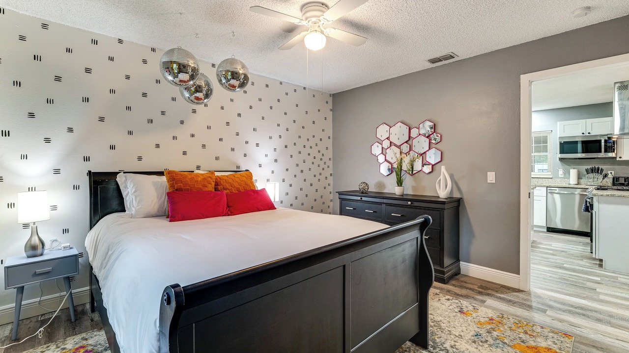 Photo of Bedroom in Jan Phyl Village