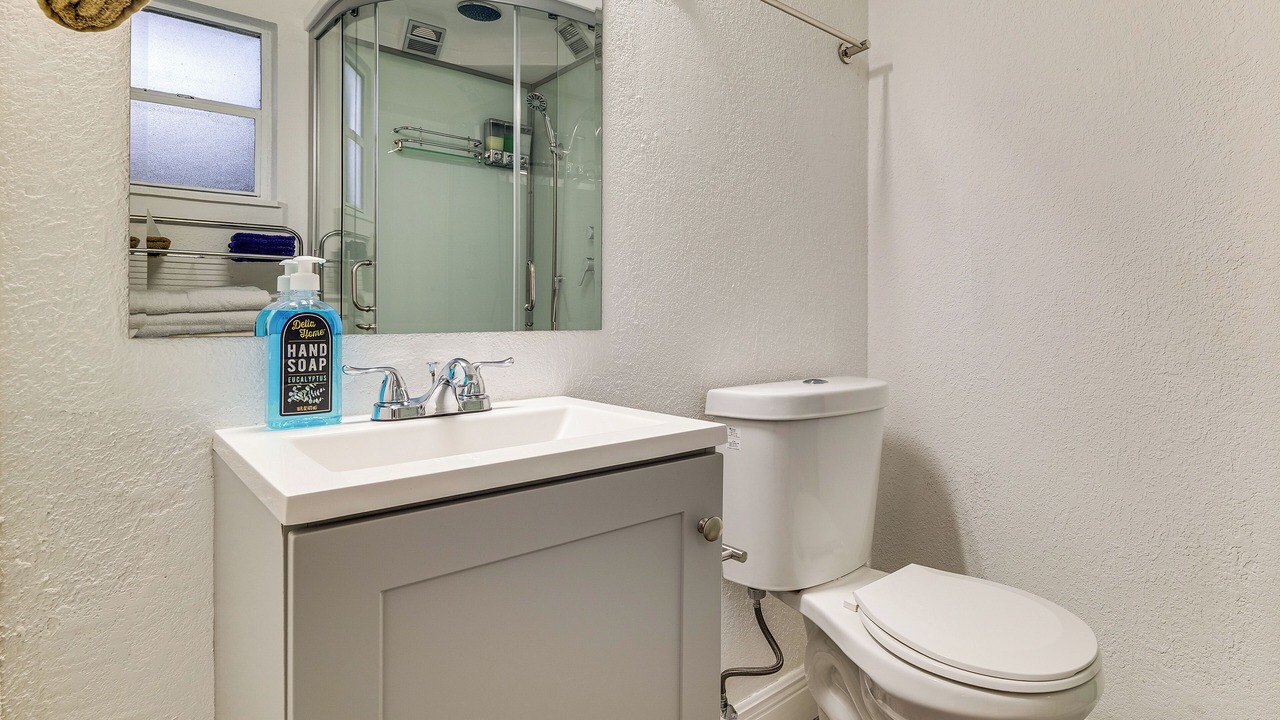 Photo of Bathroom in Jan Phyl Village