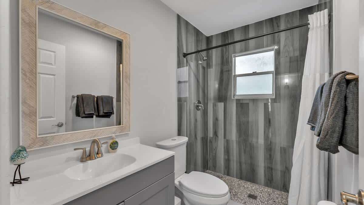 Photo of Bathroom in Lakeland