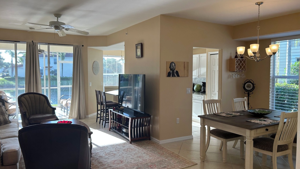 Photo of Livingroom in Naples