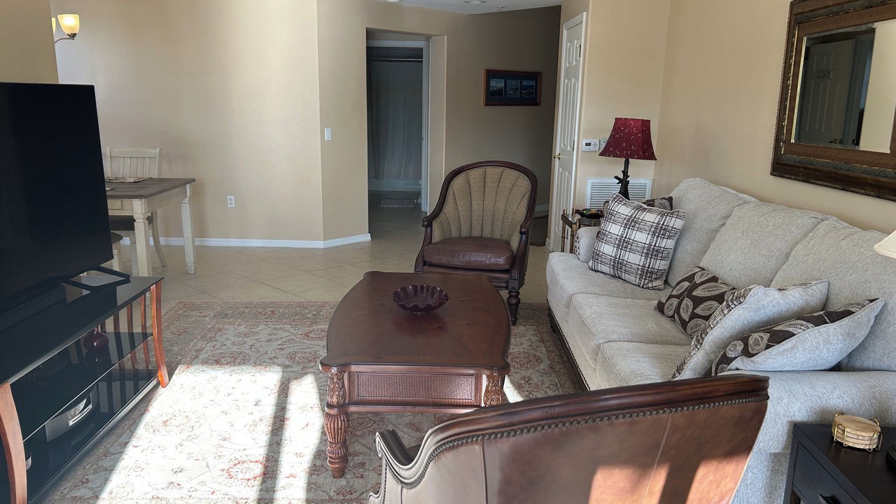 Photo of Livingroom in Naples