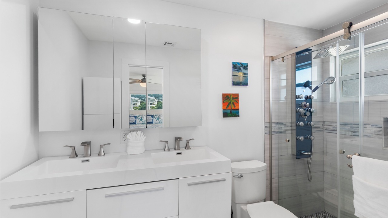 Photo of Bathroom in Cudjoe Key