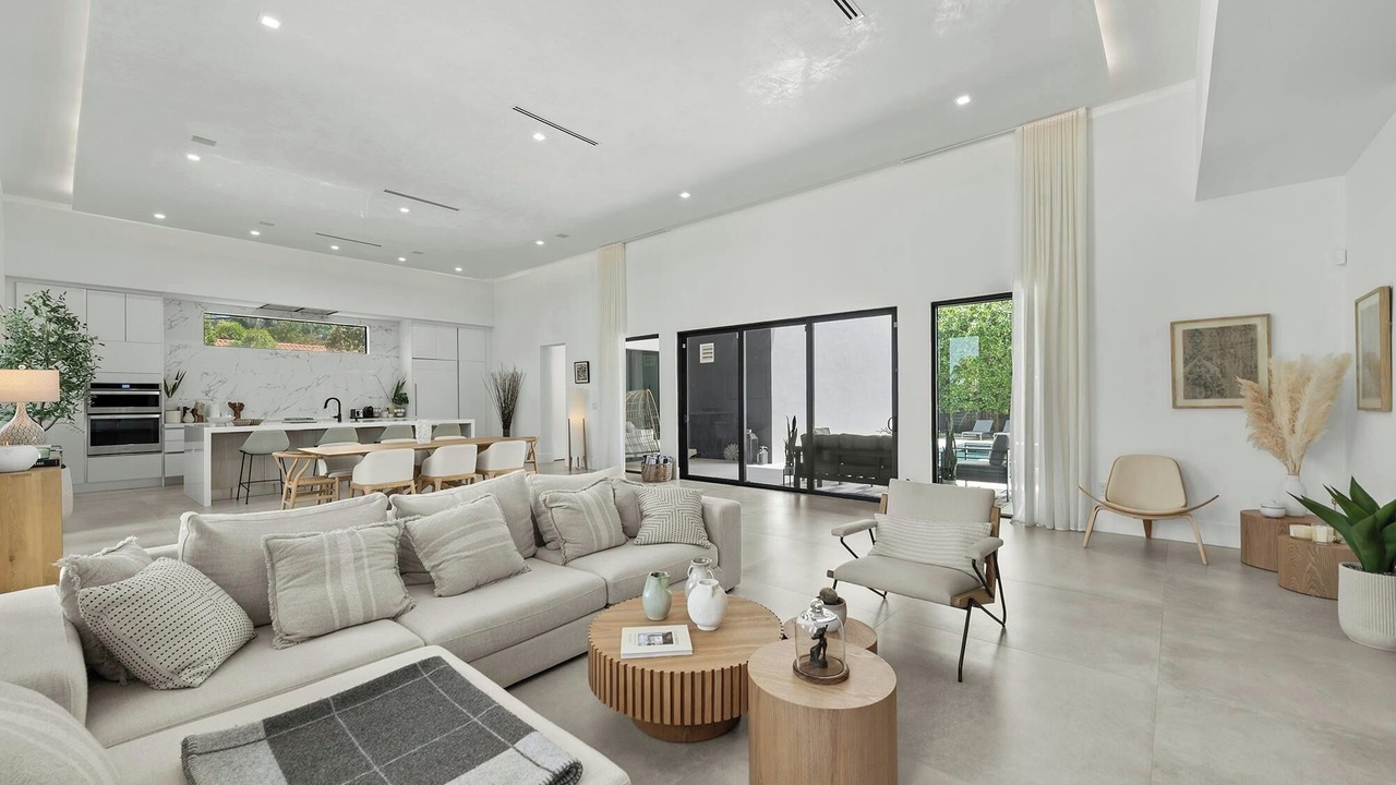 Photo of Livingroom in Olympia Heights