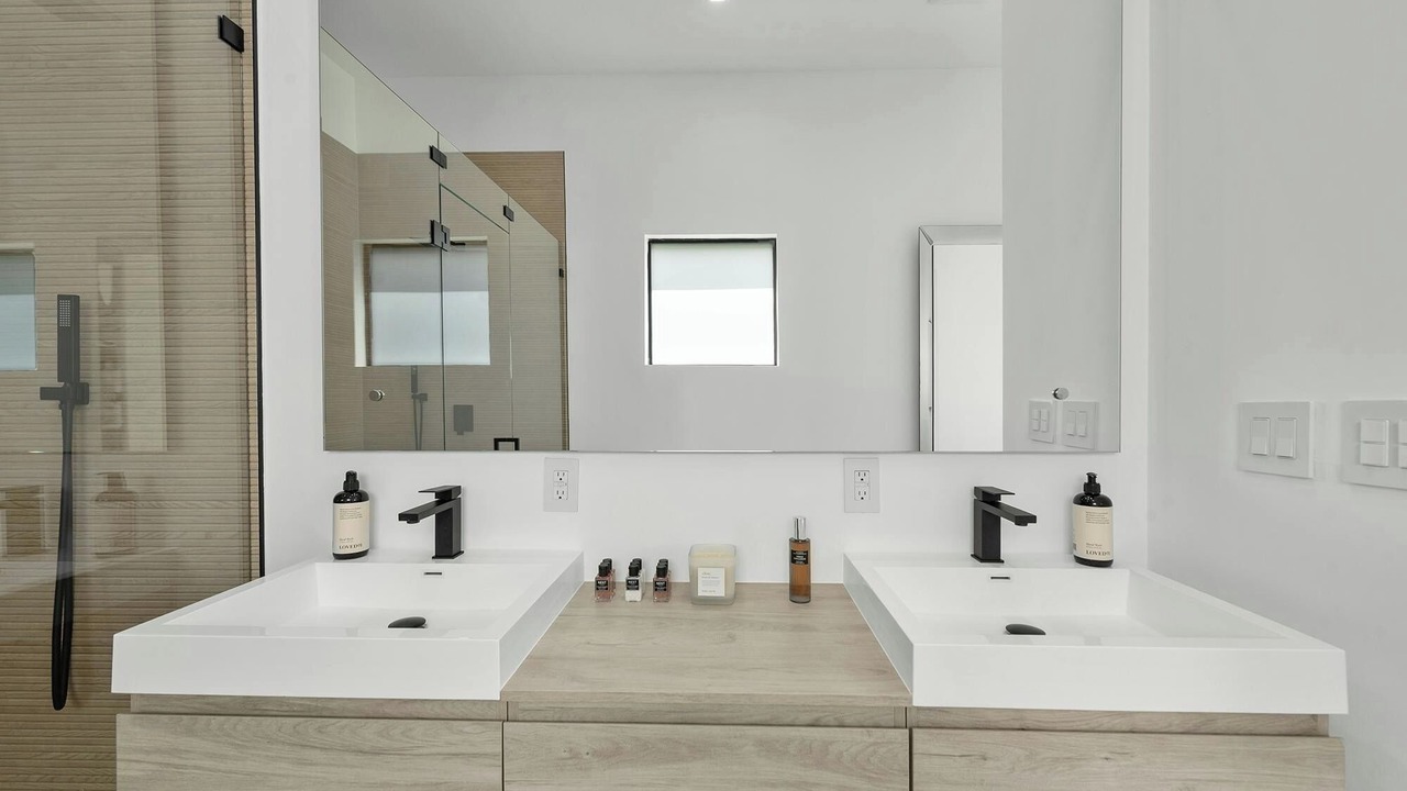 Photo of Bathroom in Olympia Heights