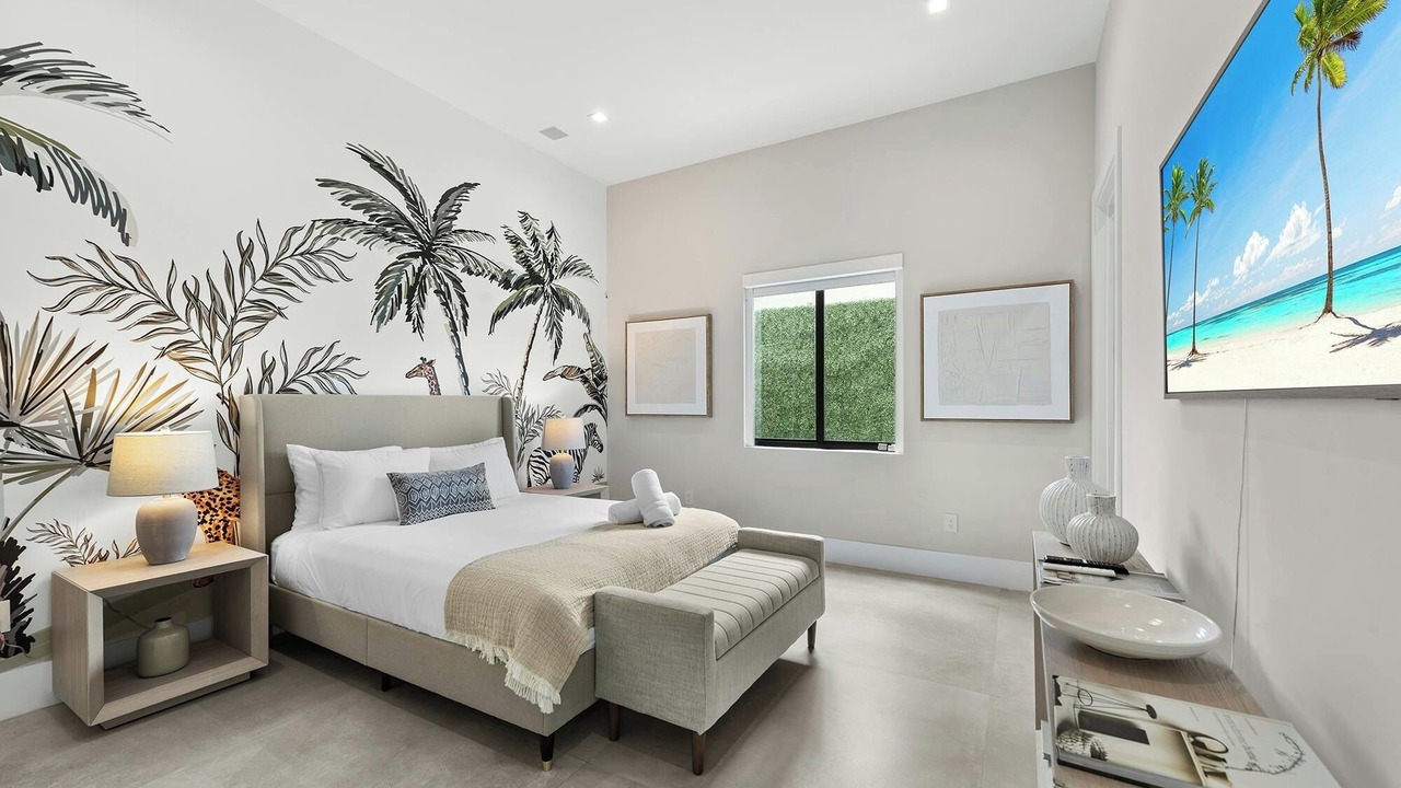 Photo of Bedroom in Olympia Heights