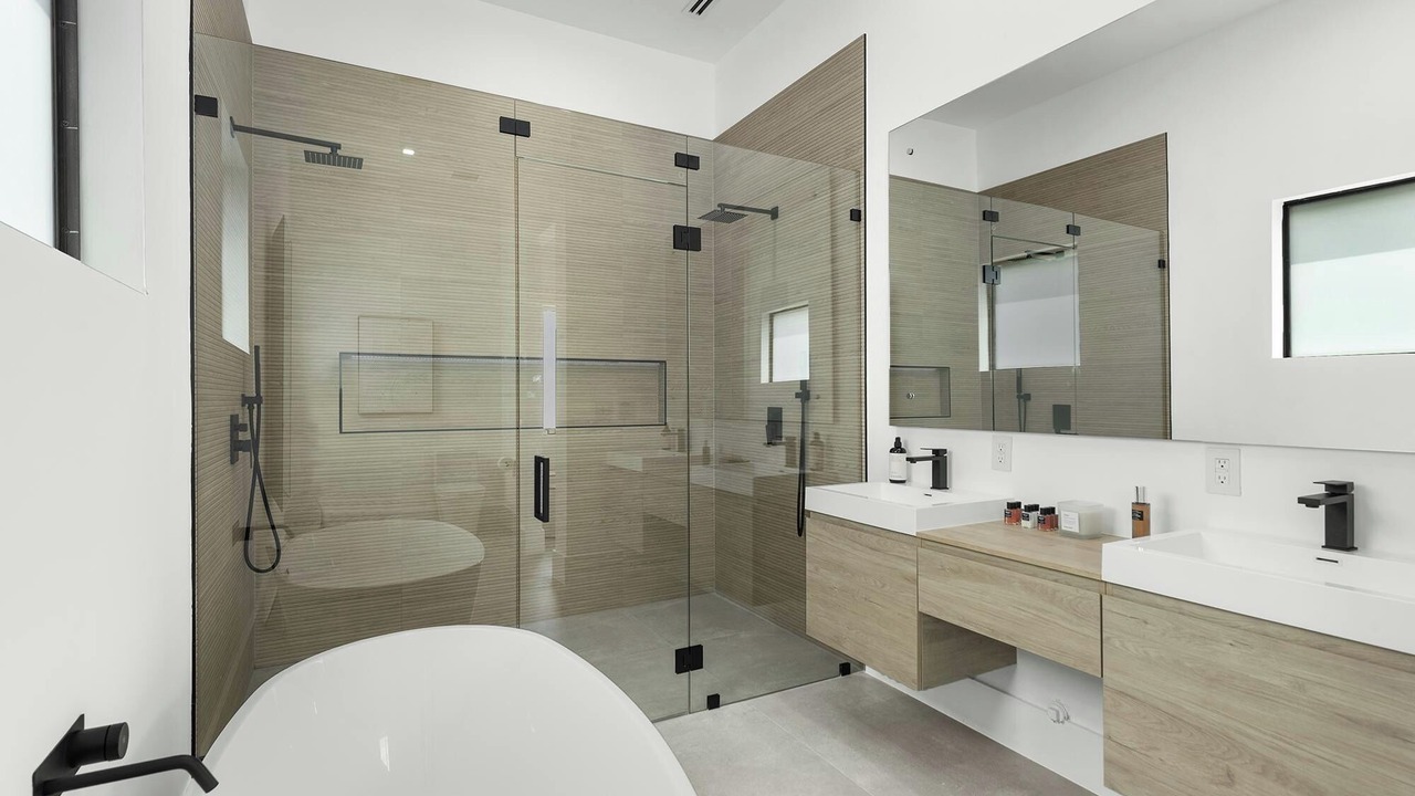 Photo of Bathroom in Olympia Heights