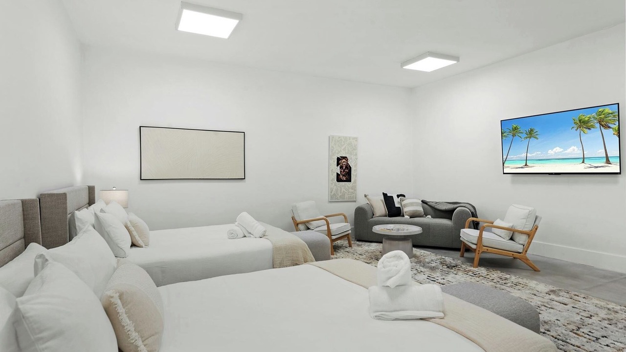 Photo of Bedroom in Olympia Heights