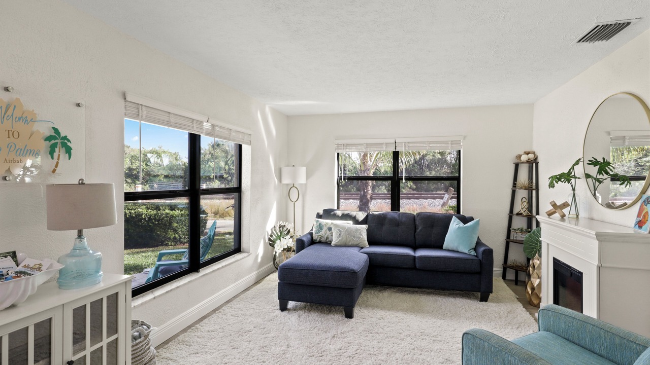 Photo of Livingroom in Jensen Beach