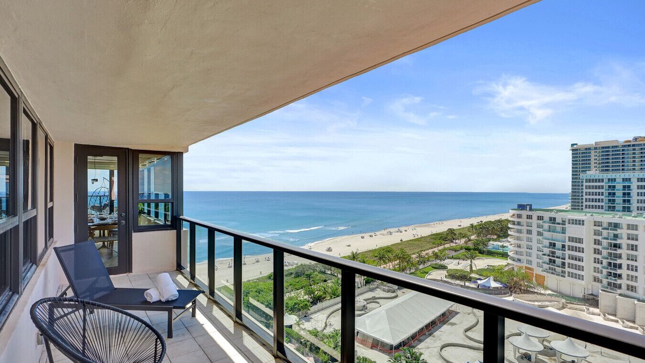 Photo of Outdoor in Mid Beach
