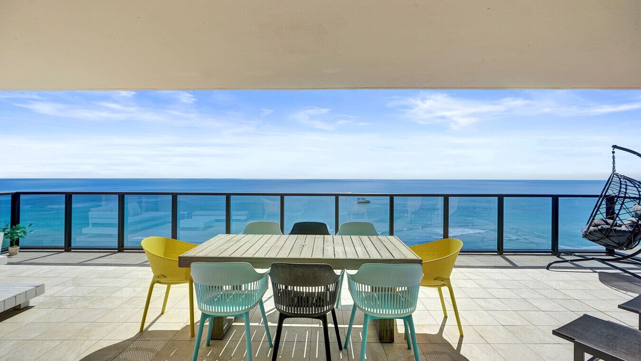 Photo of Outdoor in Mid Beach