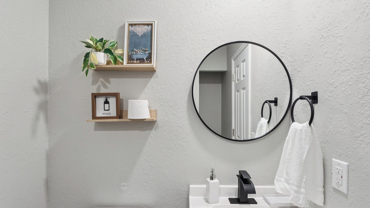 Photo of Bathroom in Trailer Estates