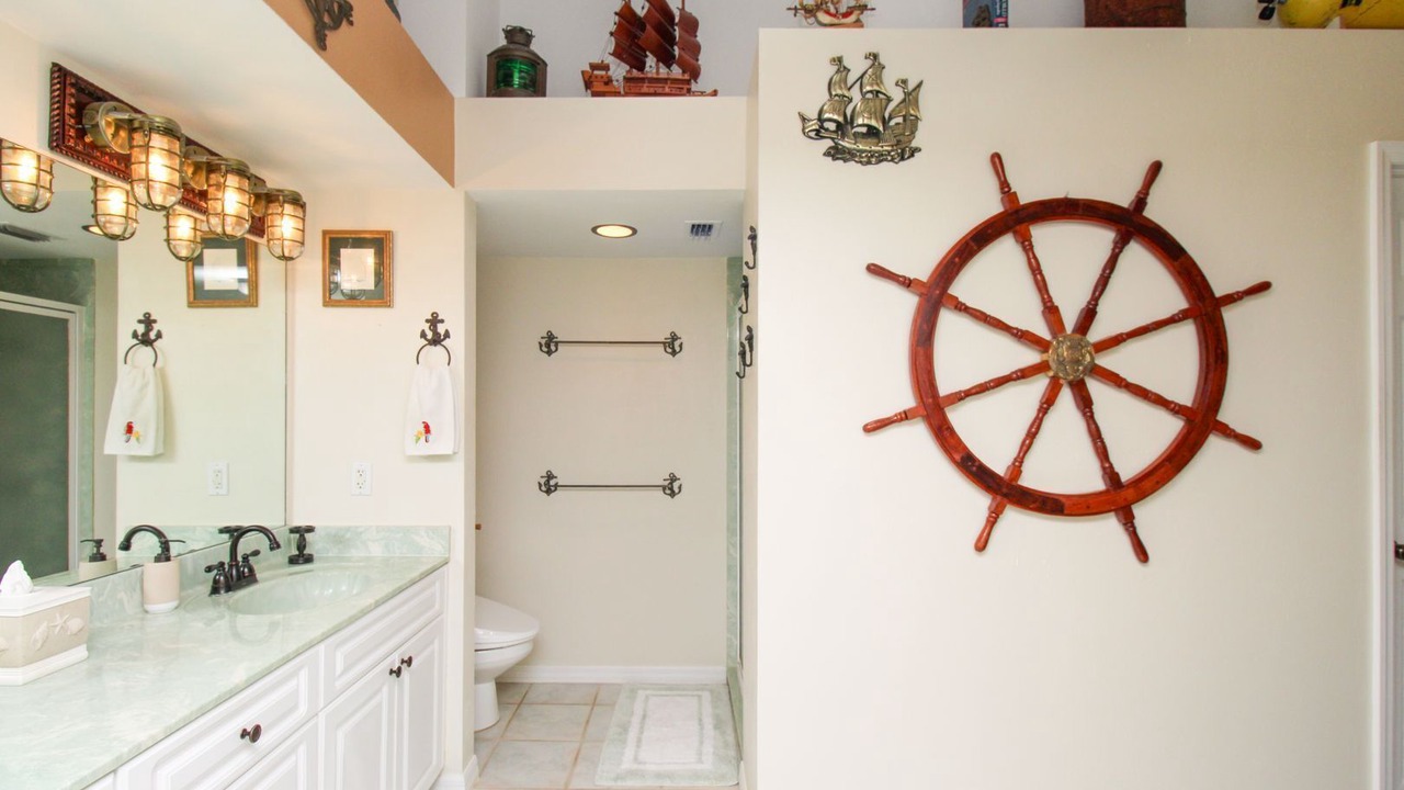 Photo of Bathroom in Naples