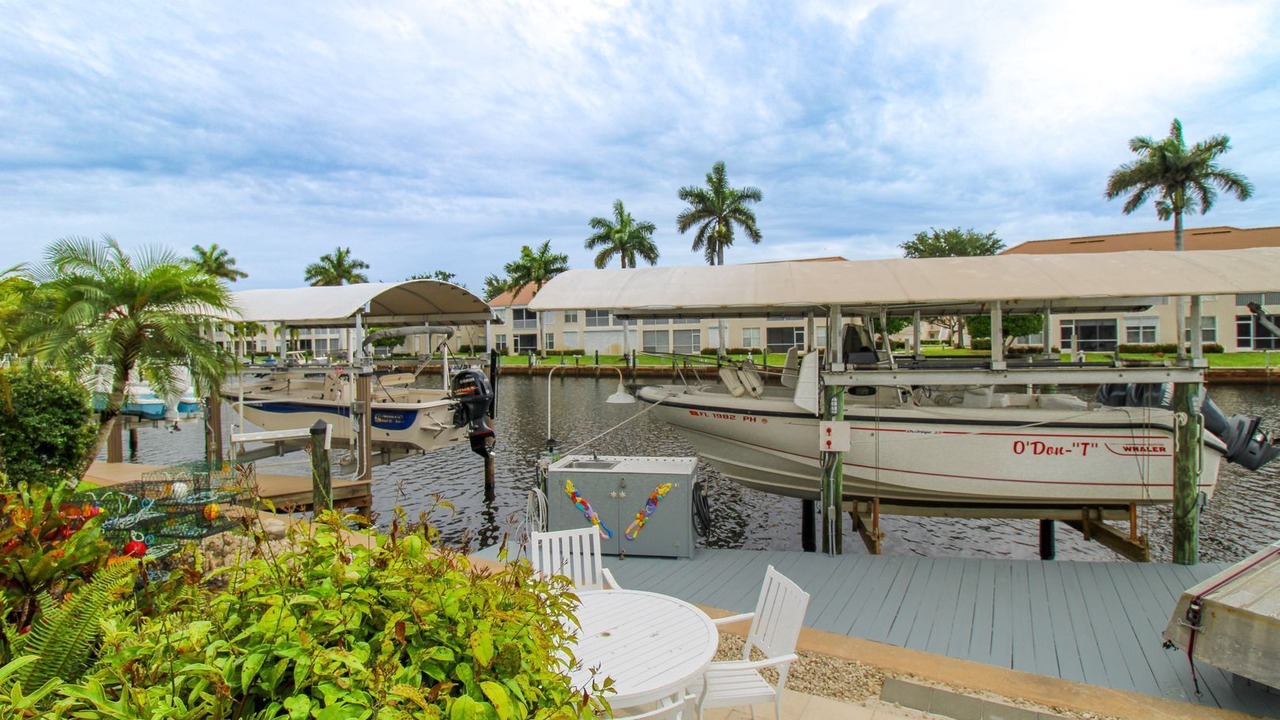 Photo of Outdoor in Naples